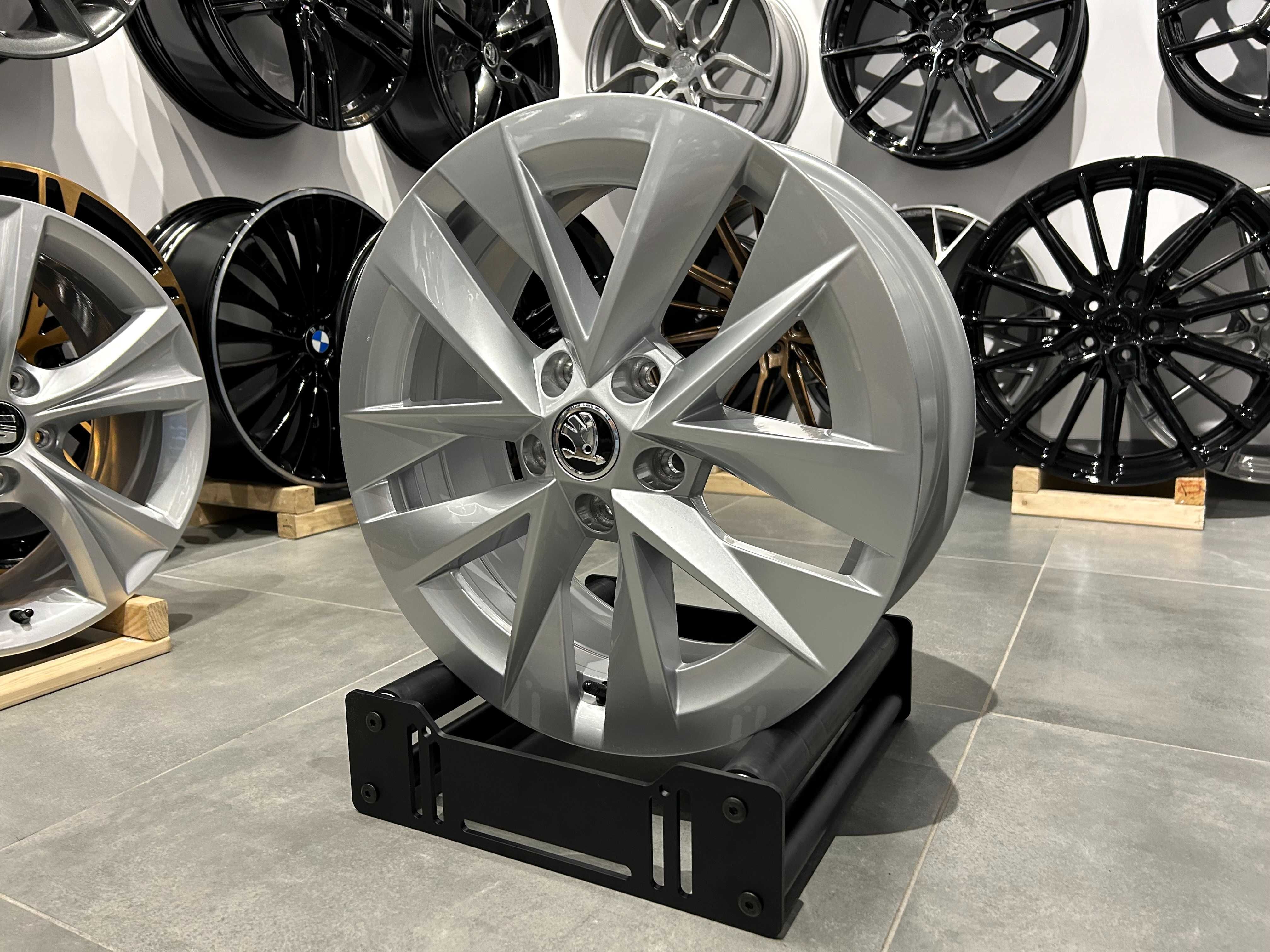 Oryginalna felga 17 5x112 ET46 SKODA Octavia III IV 5E3/601025E