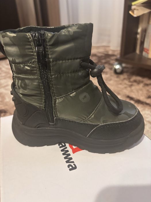 Продам зимние ботинки