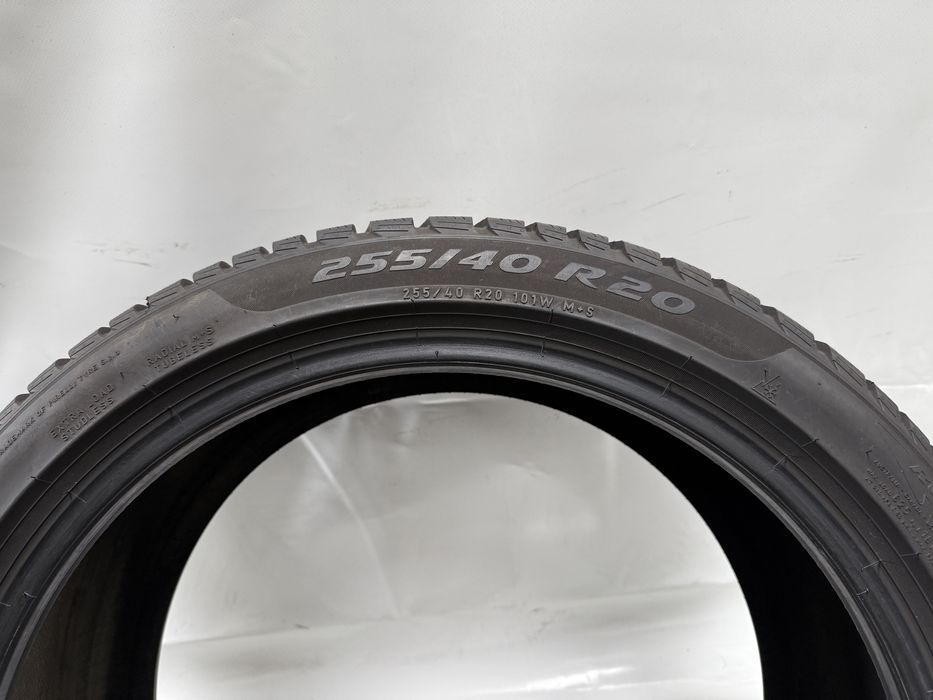 255/40/20 Pirelli Sottozero 3 Winter AO 101W