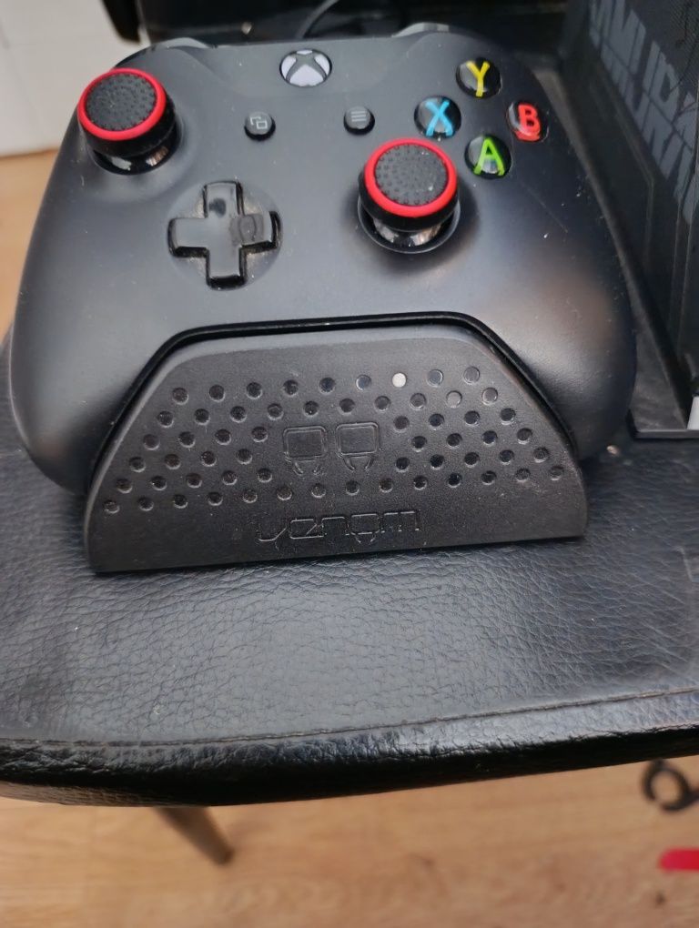 Konsola Xbox one x cyberpunk edition