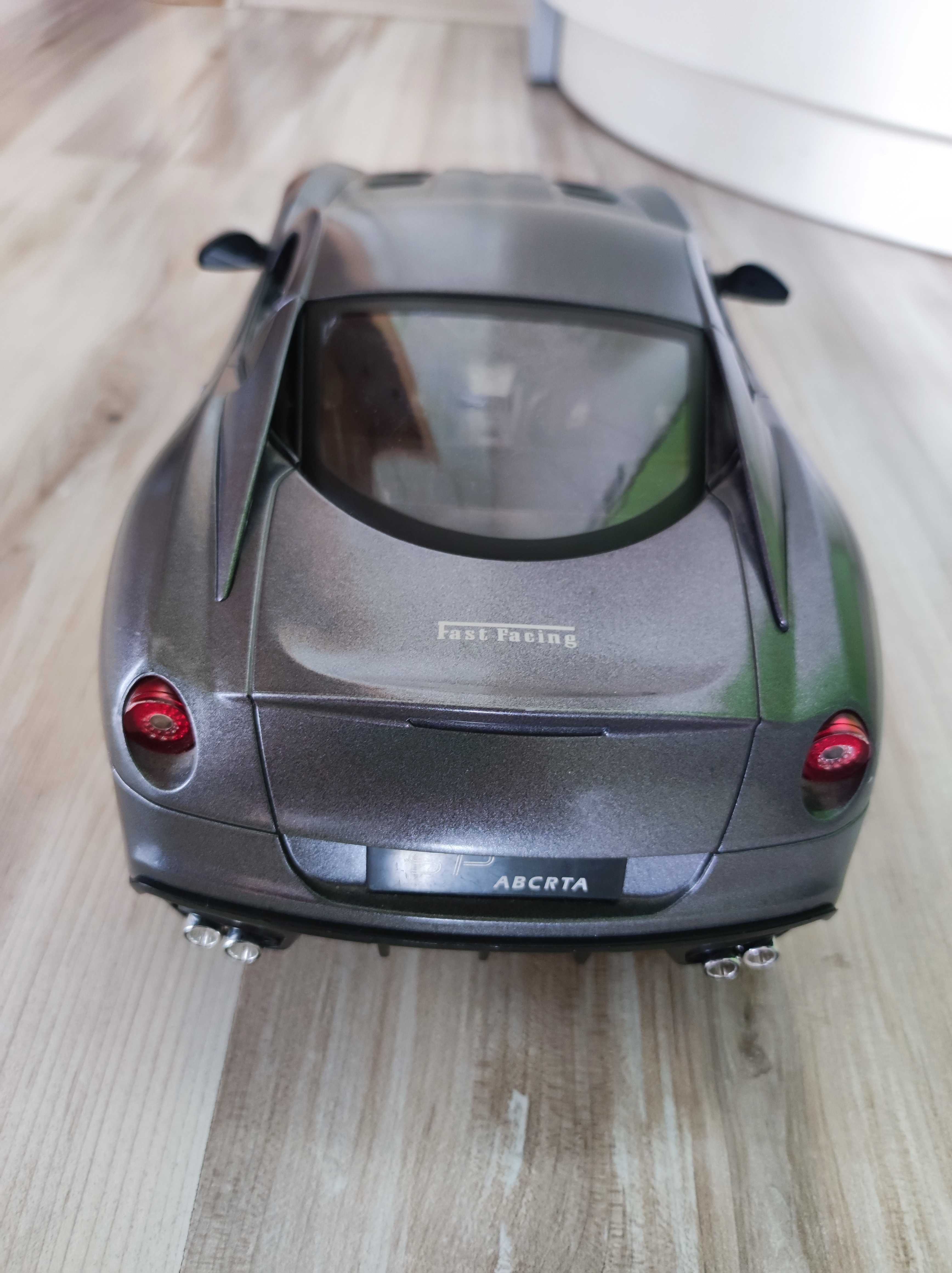 Модель Ferrari 1:14, машинка на радіо керуванні,  ферарі на пульте