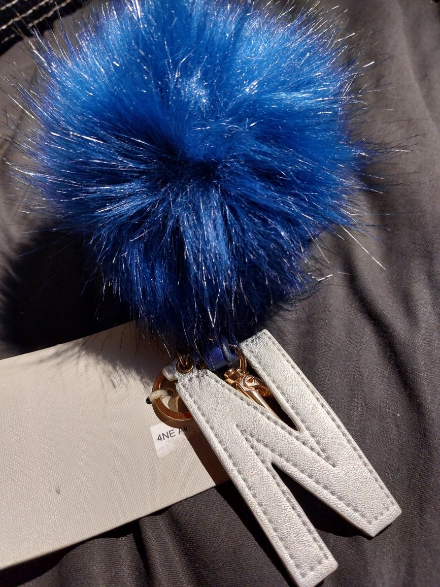 NEXT keyring brelok breloczek pompon do kluczy torebki kobalt NOWY