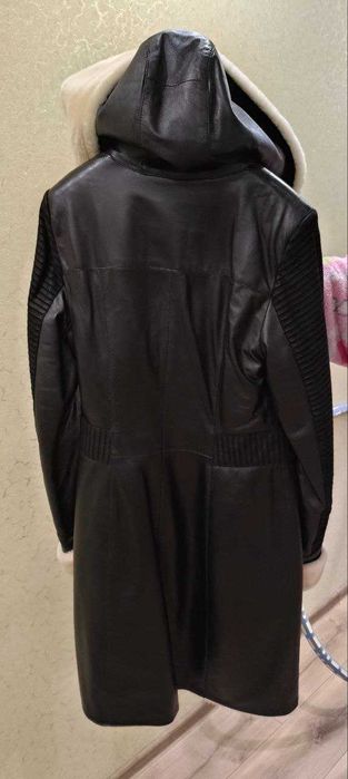 Кожана курта натуральна кожа майже не носина