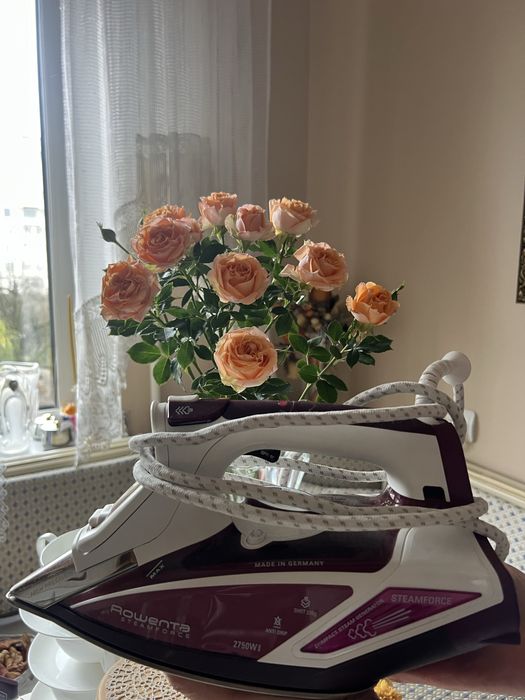 Праска Rowenta б/у в ідеальному стані