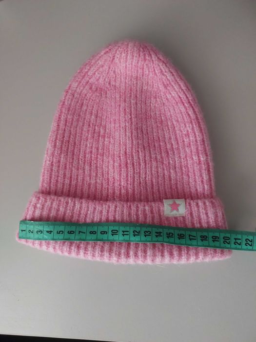 Тепла шапка для дівчинки