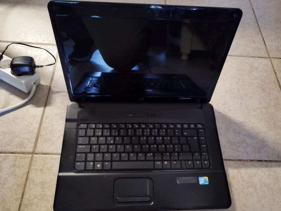 2 portáteis para peças