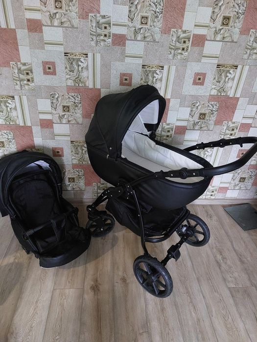 Коляска Вікторія голд класік 2в1