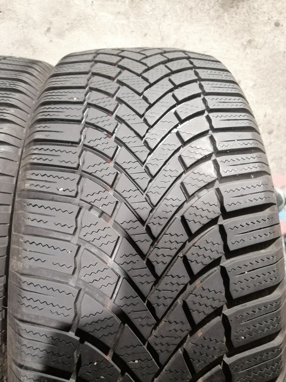 235/50R19 103V Bridgestone Blizzak LM 005