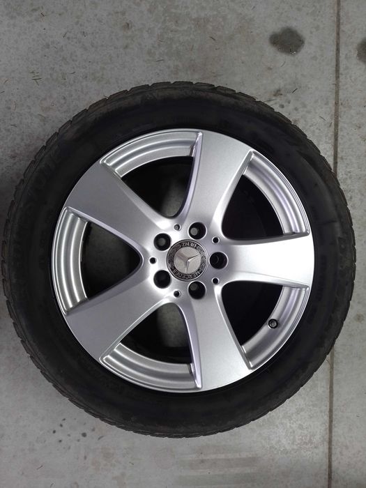 Felgi aluminiowe 17" z oponami zimowymi 225/50/17 - Mercedes