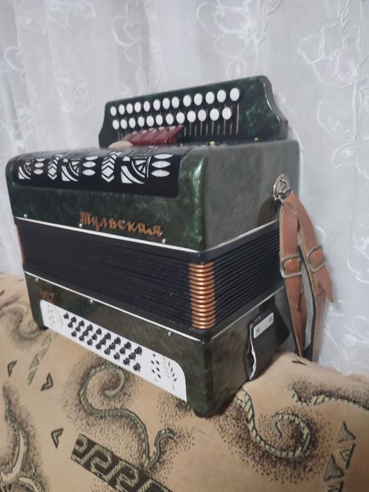 Продам гармонь гармошка