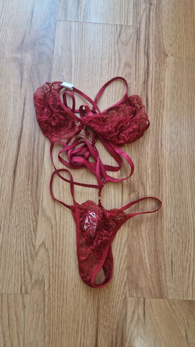 Zmysłowy czerwony komplet bielizny M – jednoczęściowa koronka,
