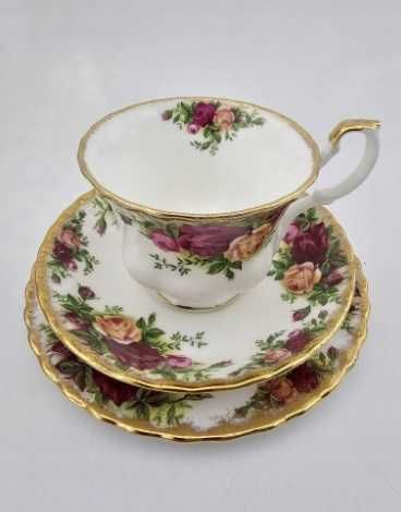 Filiżanka Trio Royal Albert Old Country Roses