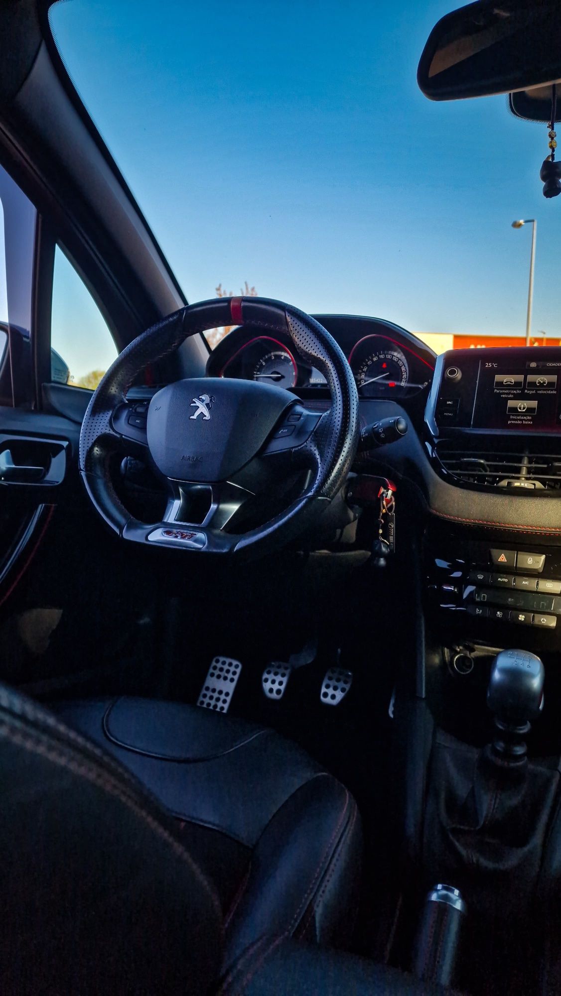 Peugeut Gti 208cv * gasolina *