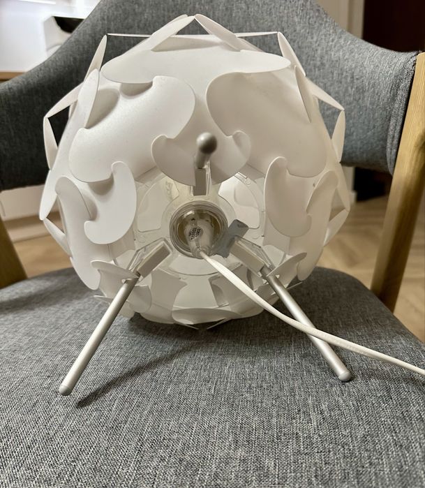 Lampa stołowa Ikea Fillsta lampka nocna