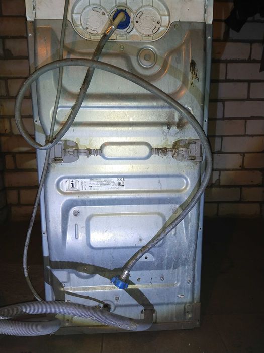 Б/у инверторная стиральная машина Electrolux А+++ на 6 кг на запчасти