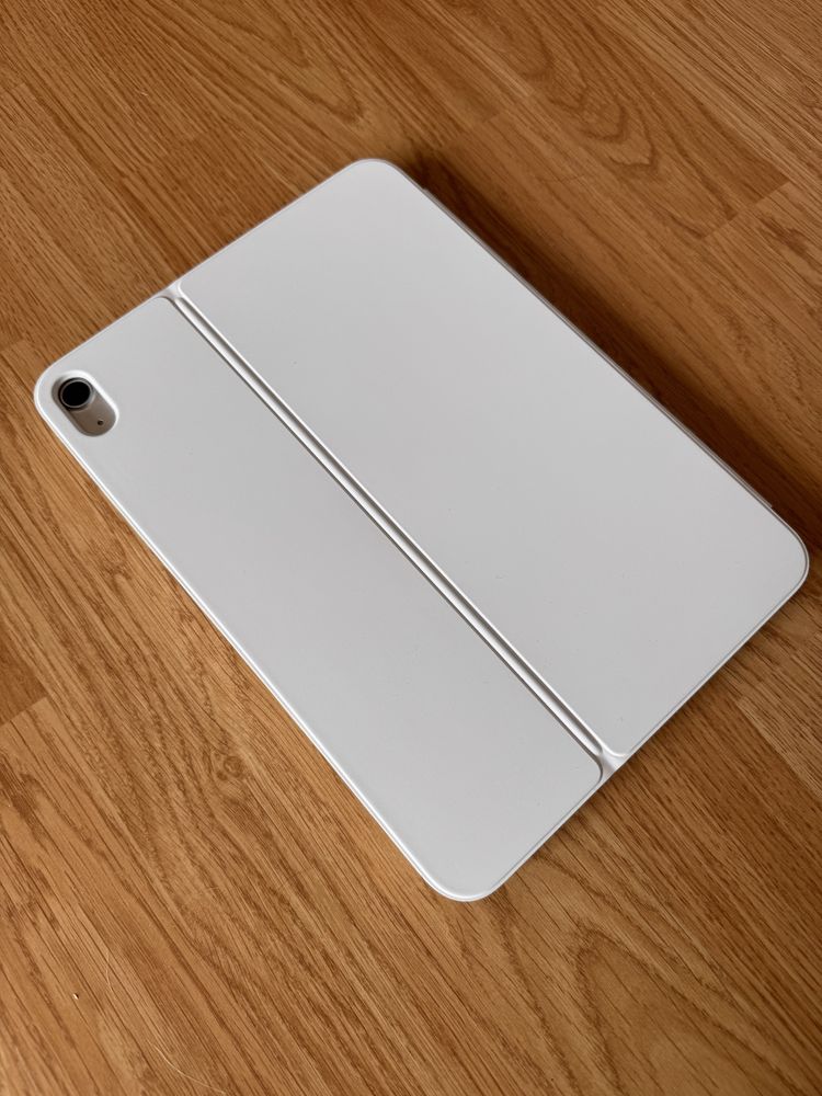 Apple iPad 10.9’ (10° Geraçao) - 64GB com teclado