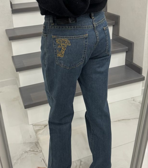 Ідеальні джинси versace