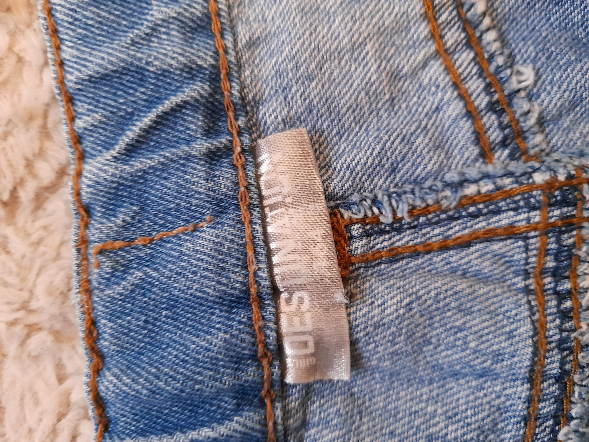 Spodnie jeans r.164