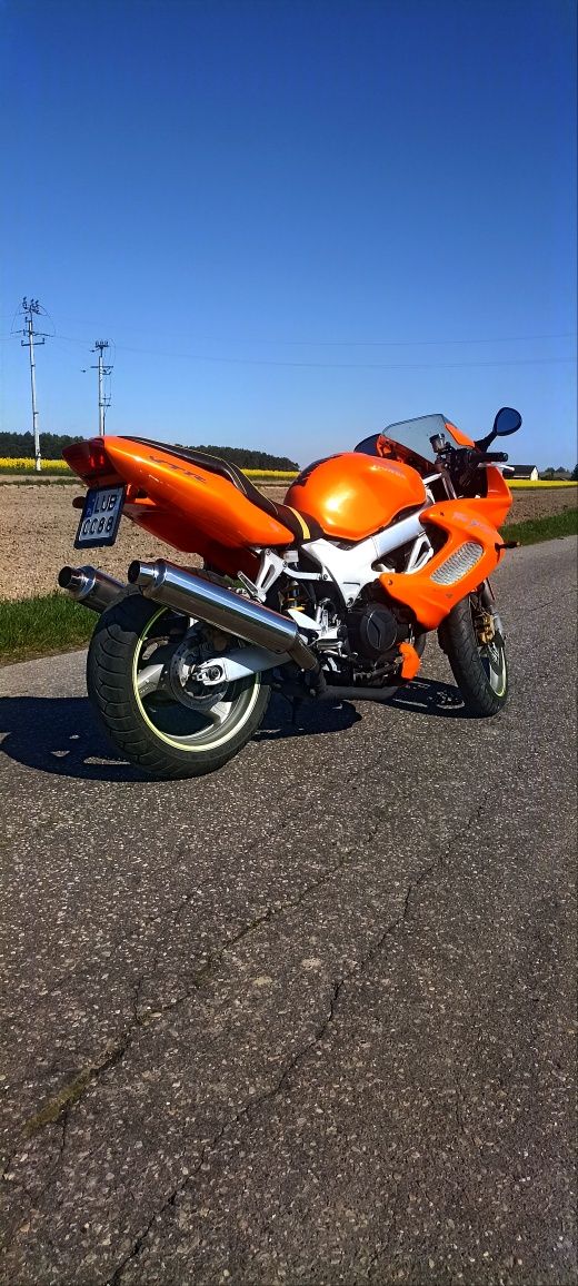 Honda  vrt  1000