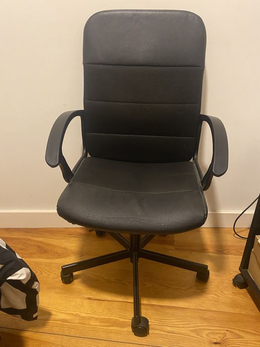 Cadeira de escritorio usada