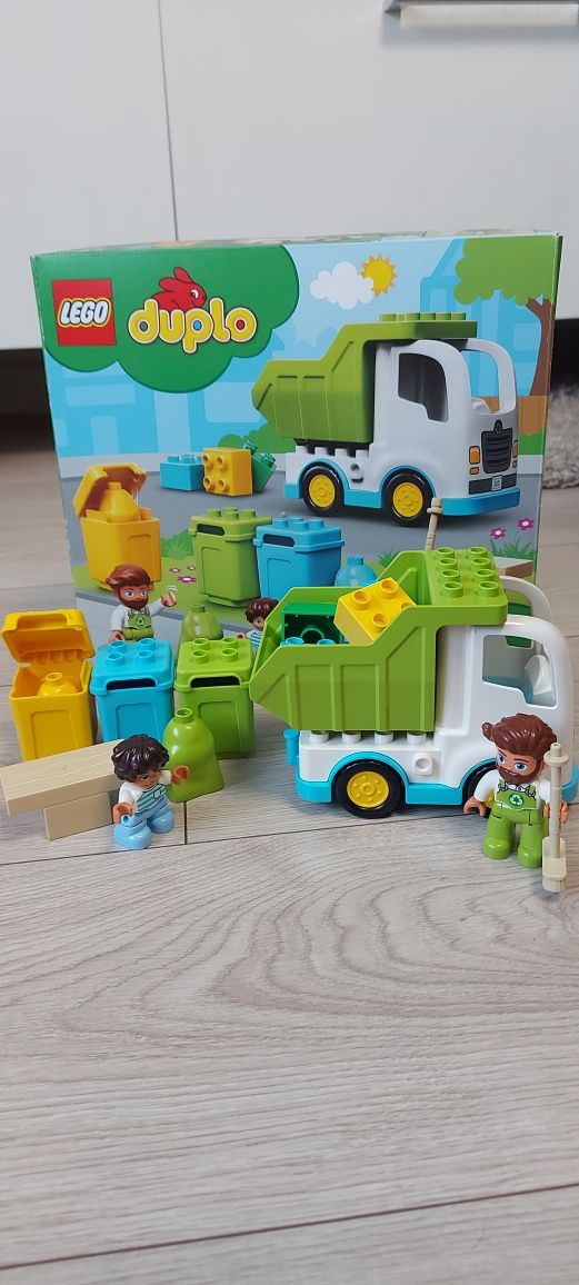 Блоковий конструктор LEGO Duplo Мусоровоз и контейнеры (10945)