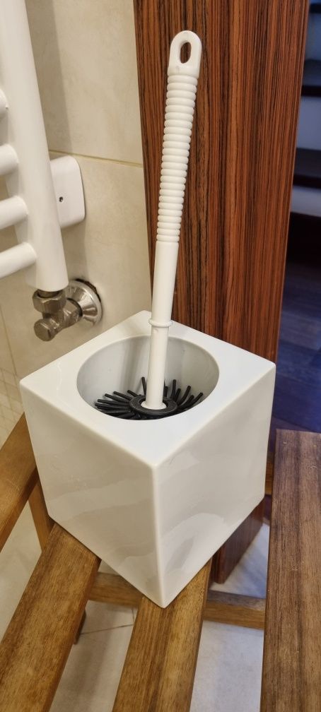 Zestaw: umywalka, miska wc i inne...