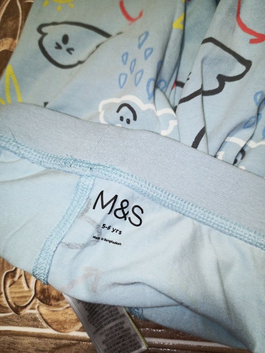Пижама на мальчика M&S на 5-6 лет.