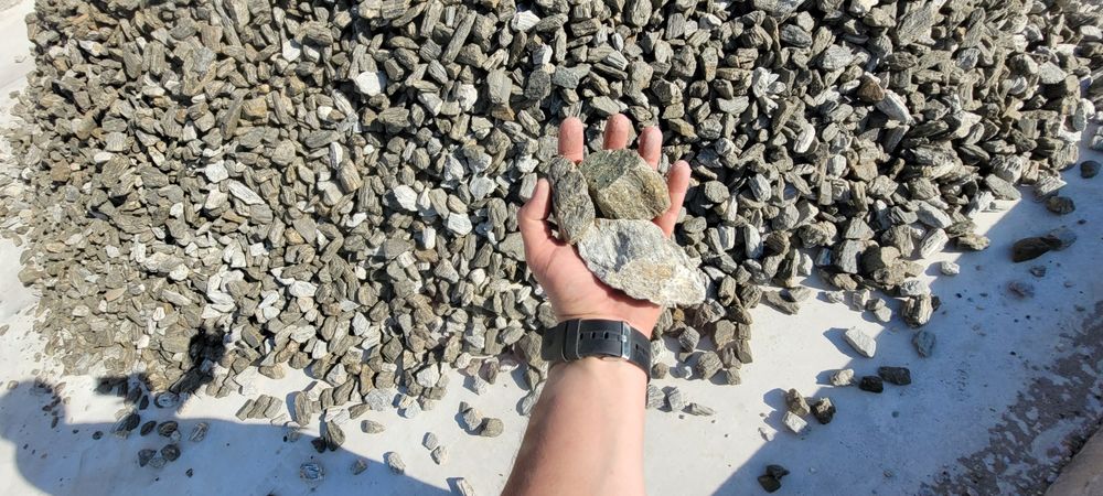 Kora kamienna  gnejs 32-63