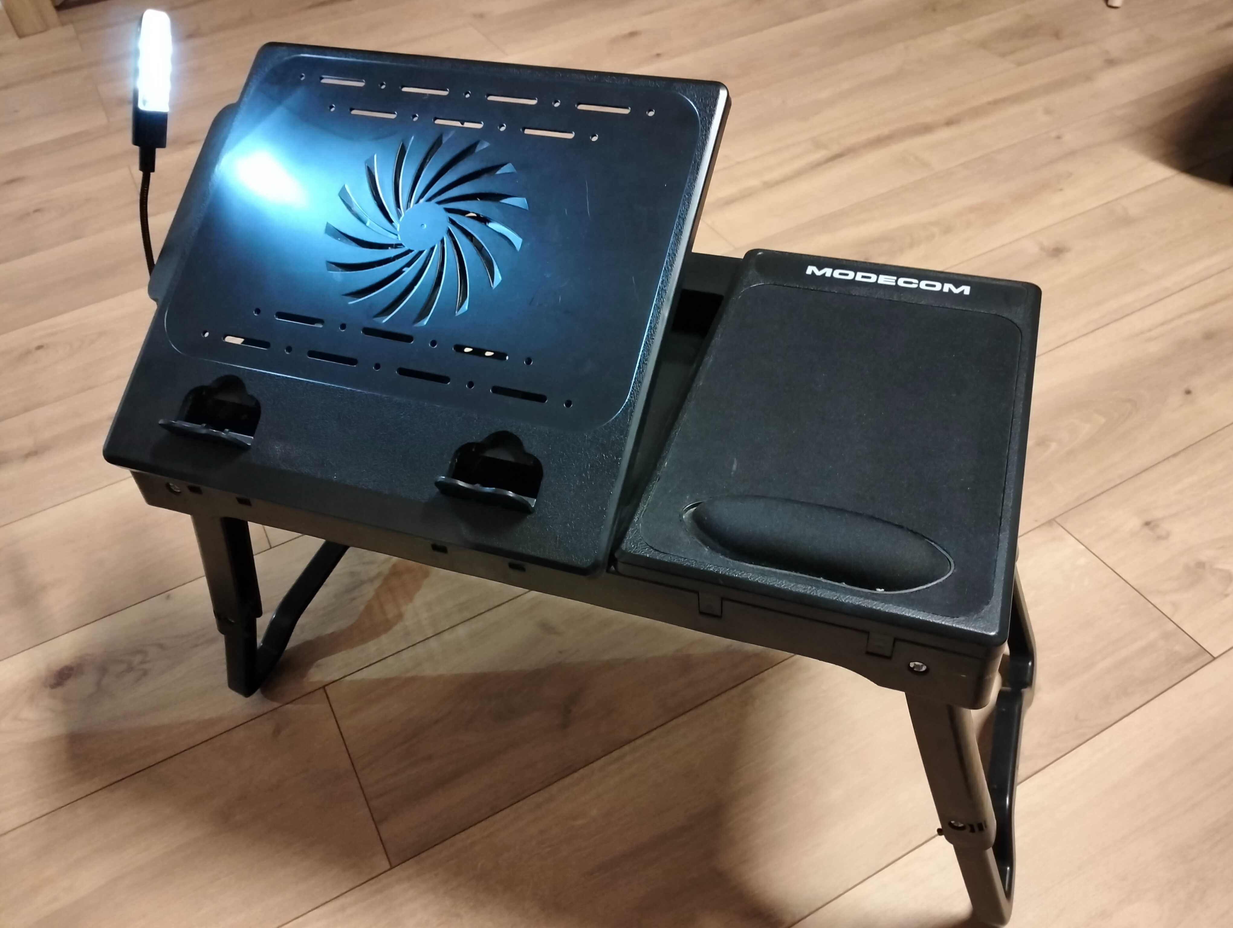 Sprzedam stolik pod laptopa