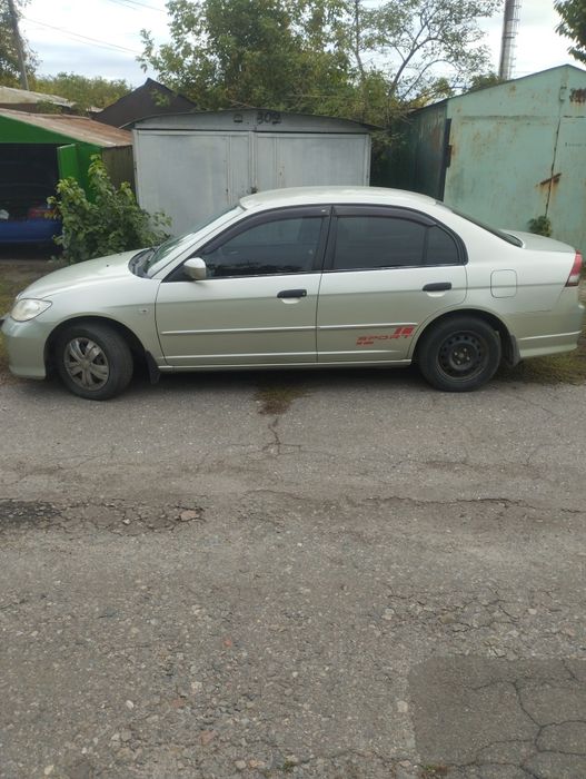 Продам Хонда цывик 2004