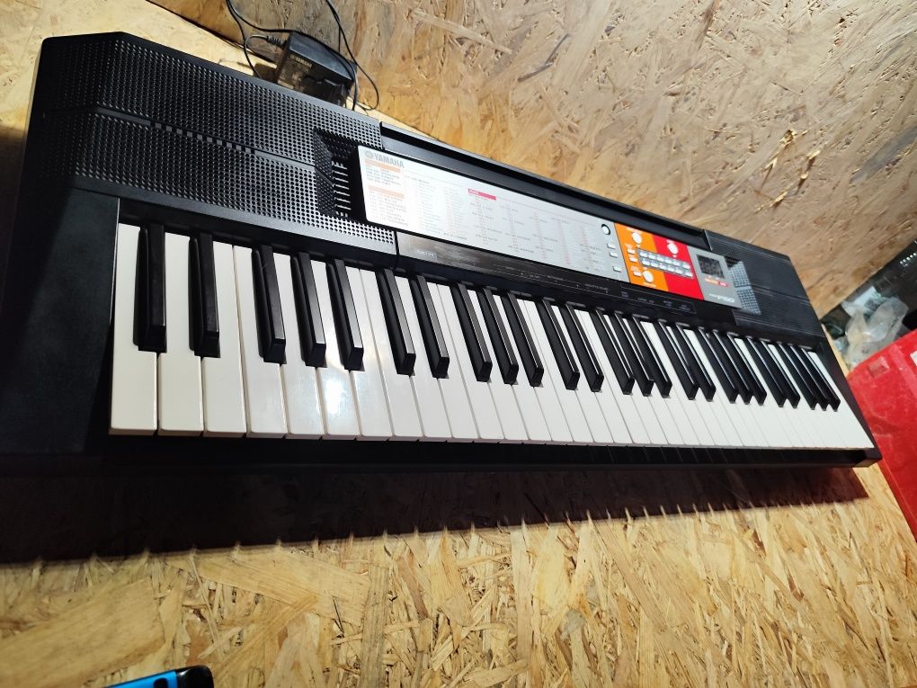 Keyboard Yamaha F50
