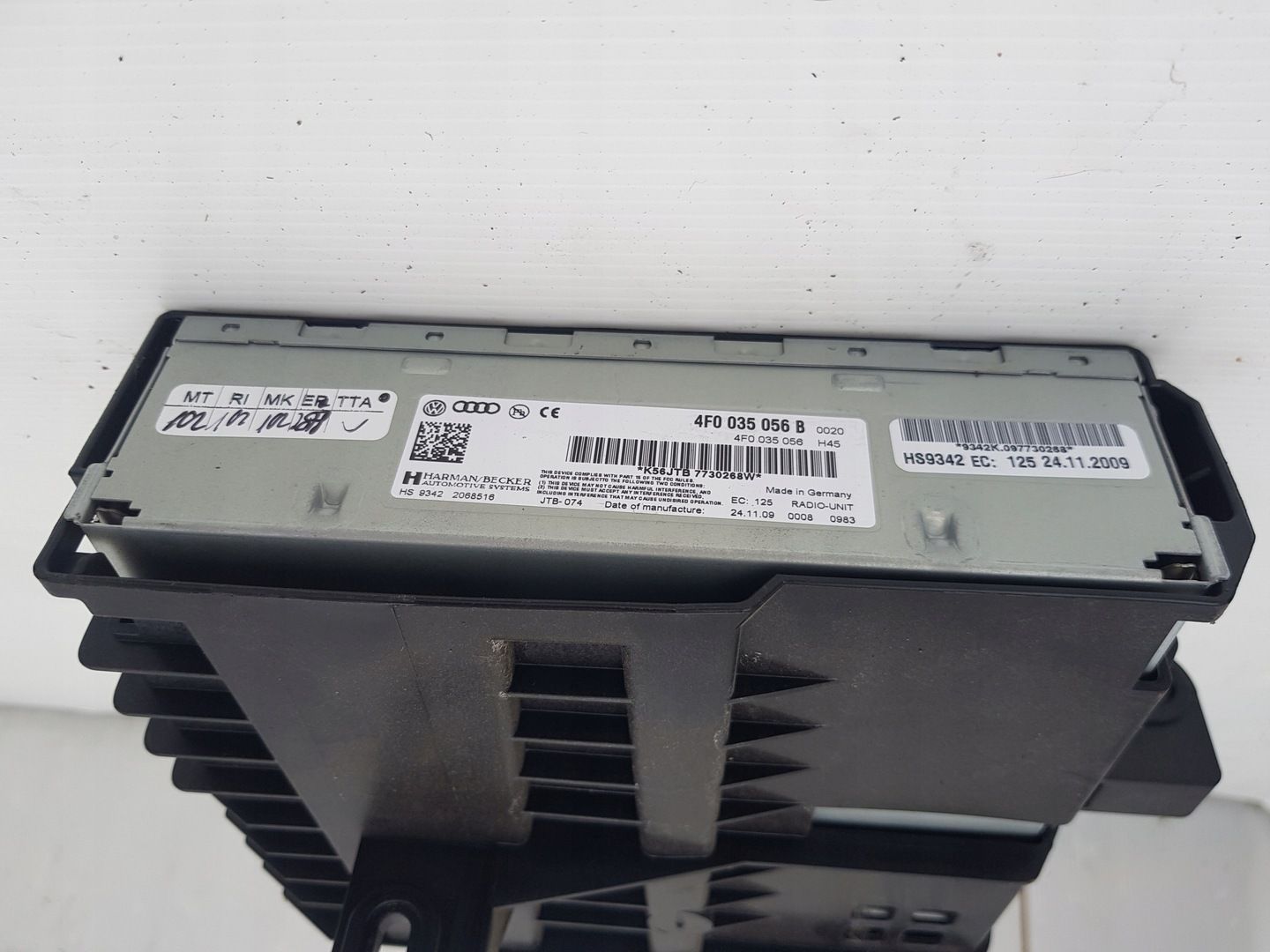 AUDI A4 B8 Q5 2009 TUNER RADIA 4F0035056B