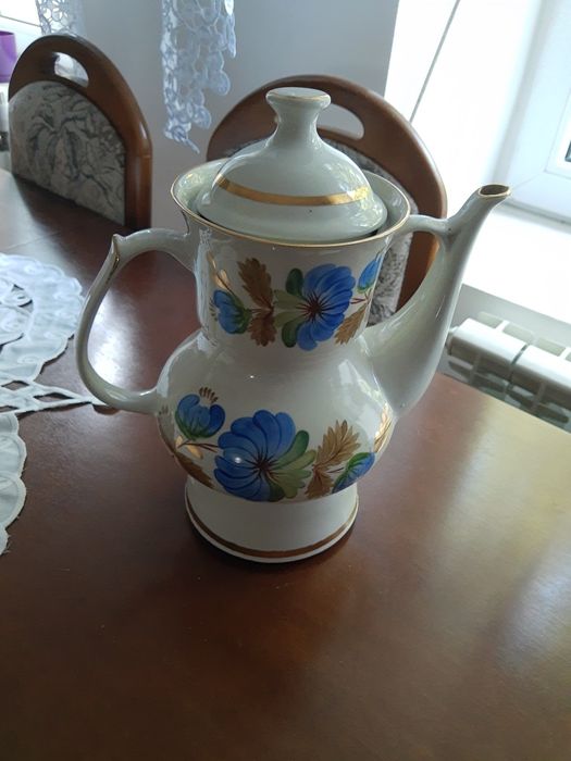 Czajnik elektryczny porcelanowy.