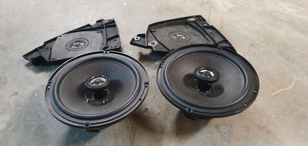 Kit Colunas Focal e JVC