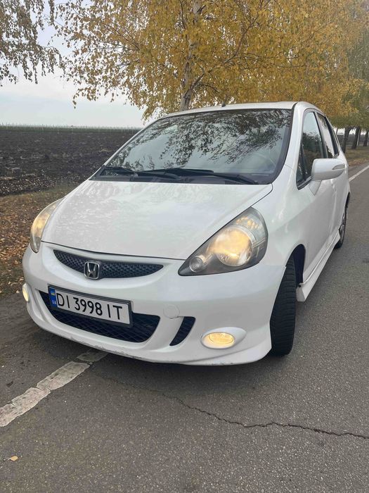 Продаю авто HONDA JAZZ 2008 1.4.