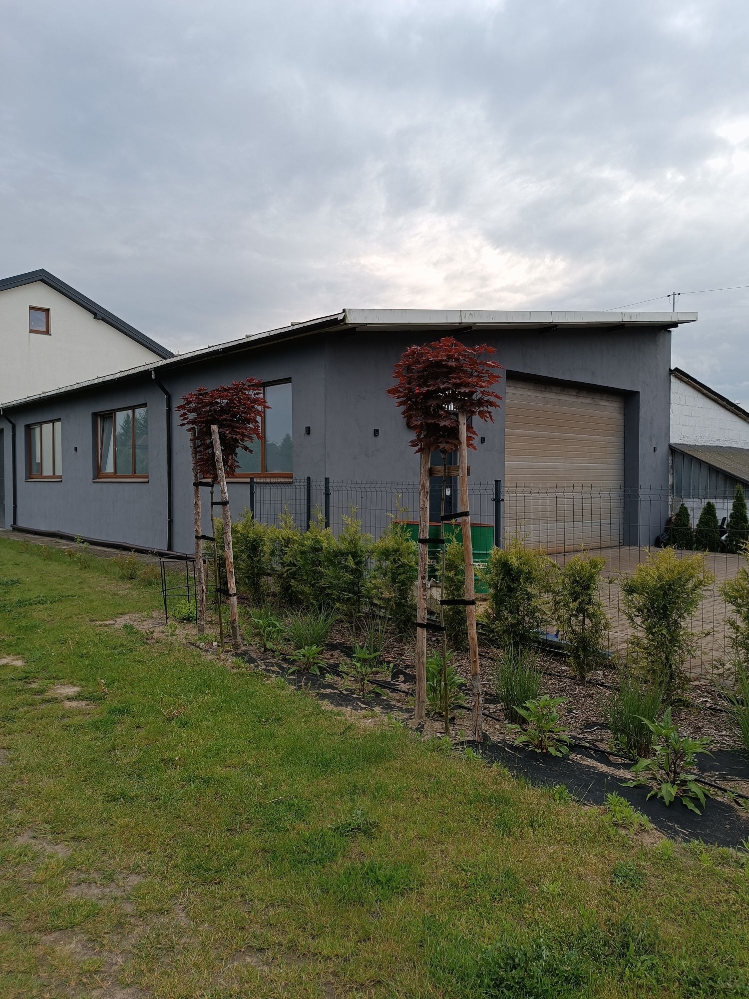 Wynajmę halę, garaż, magazyn 140 m2 Żabia Wola centrum