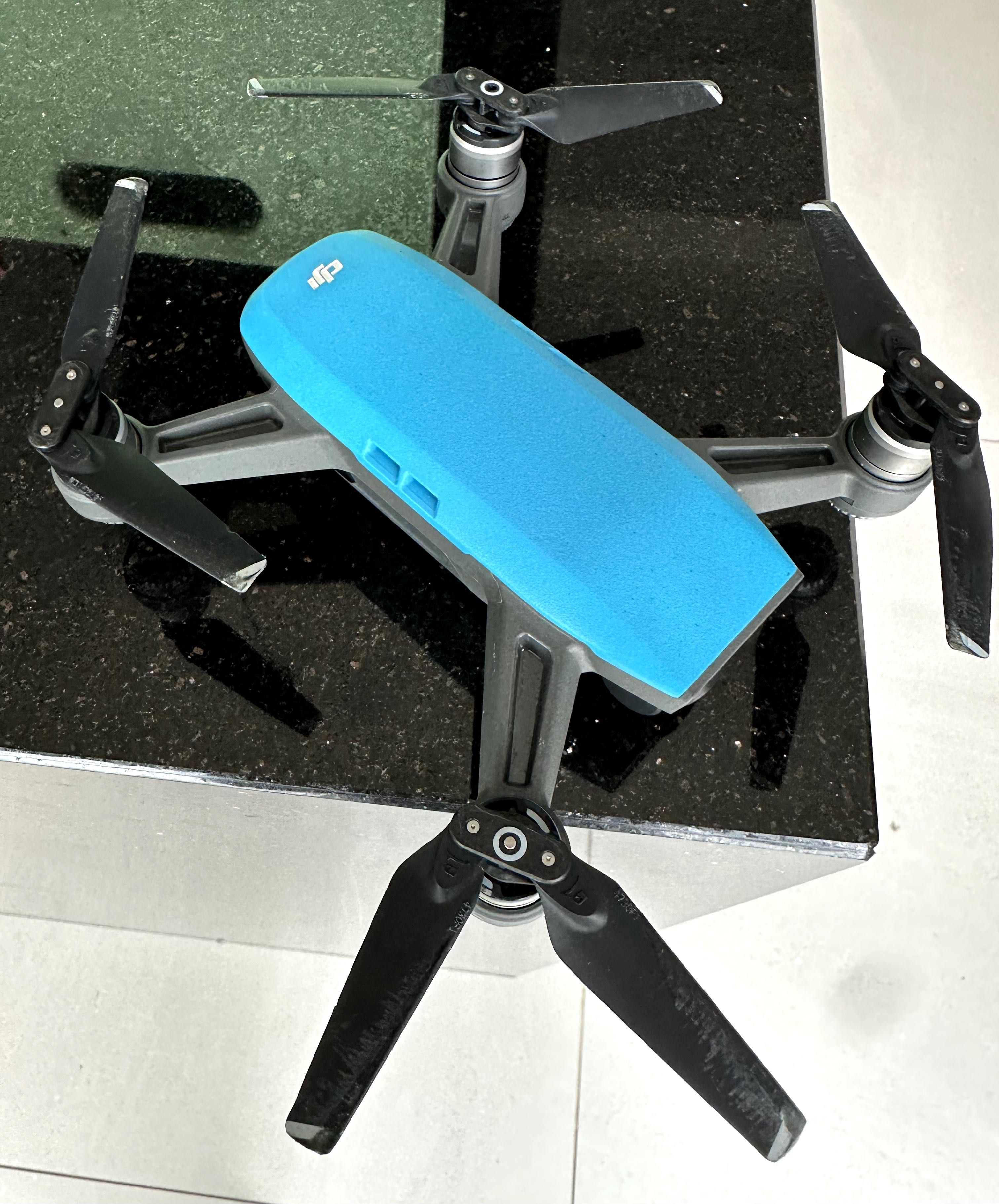 Dron DJI Spark - super stan, dodatki!
