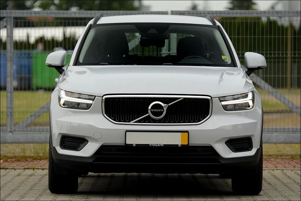 Volvo XC 40 D3 SCR 2.0D 150KM * Momentum * NAVI * KAMERA * Radar ACC *