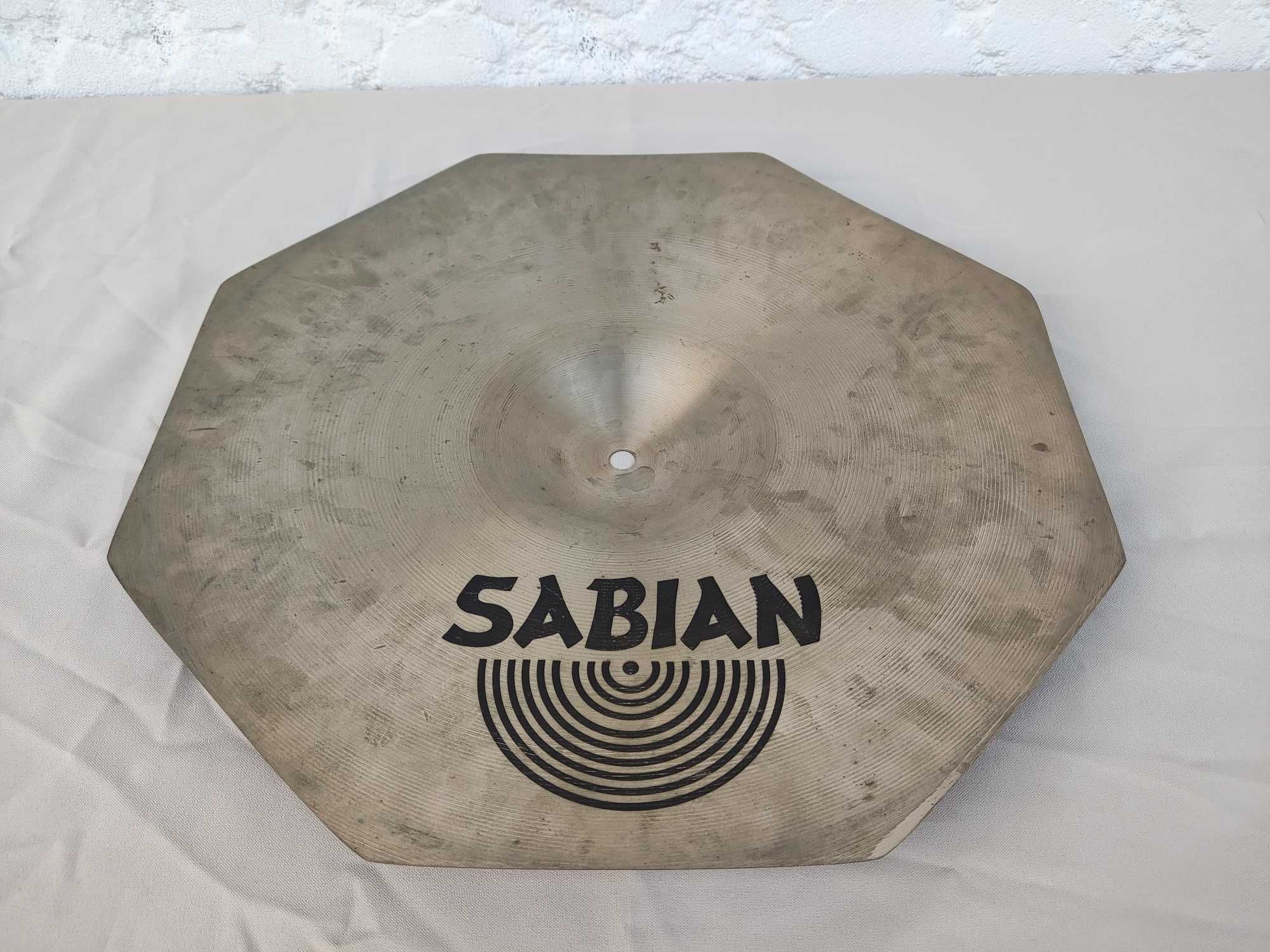 Prato Sabian AA Rocktagon 16 " Crash