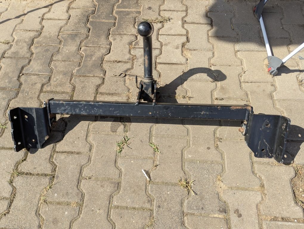 Hak holowniczy Hyundai ix35 auto hak j60a
