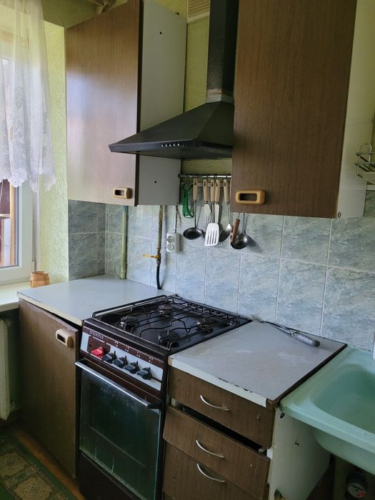 Оренда 1 км.кв.вул.Довженка/Мазепи(Парк,озеро),все необхідне є,вільно