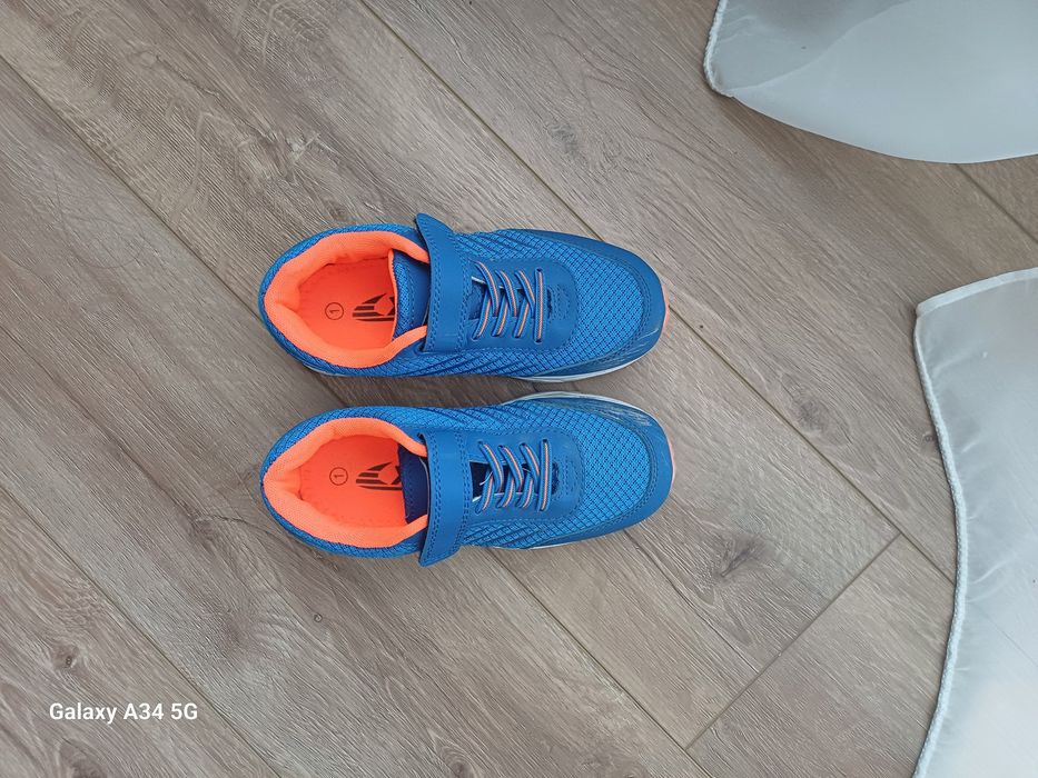 Кросівки 32 розмір