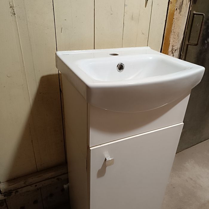 Umywalka łazienkowa 40 używana