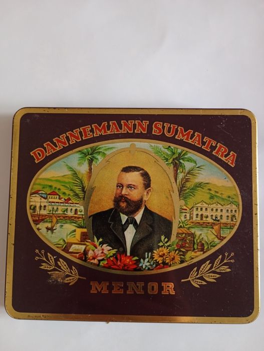 Metalowe pudełko na cygaretki Dannemann Sumatra Menor