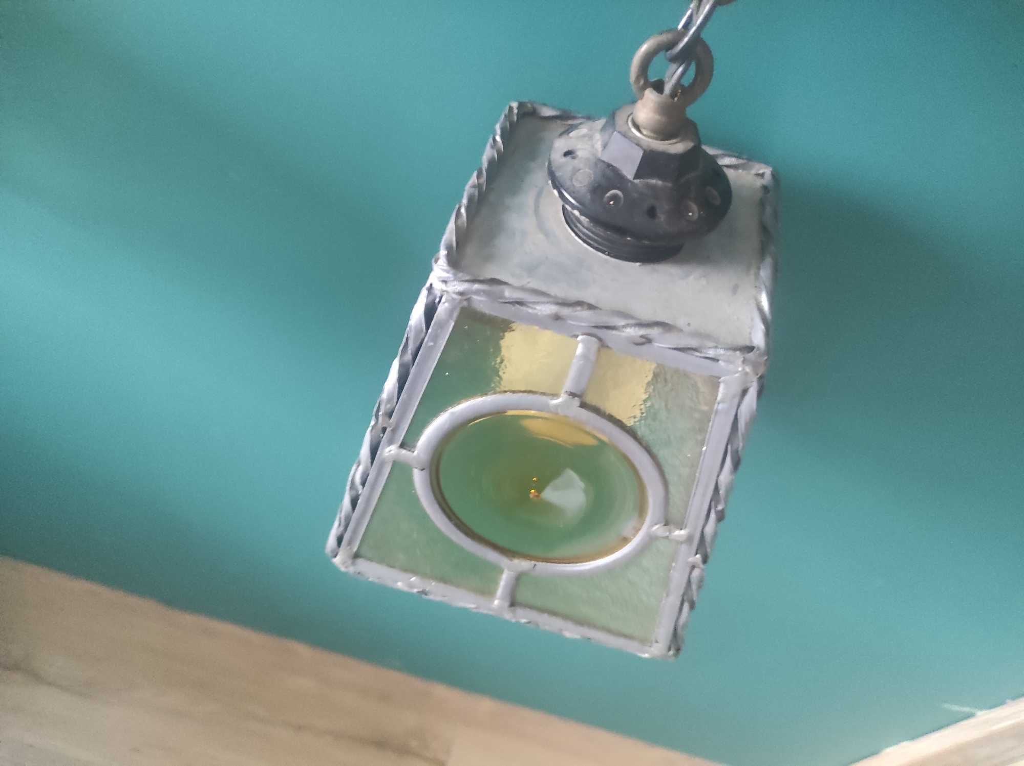 Lampa witraże drewniany motyw
