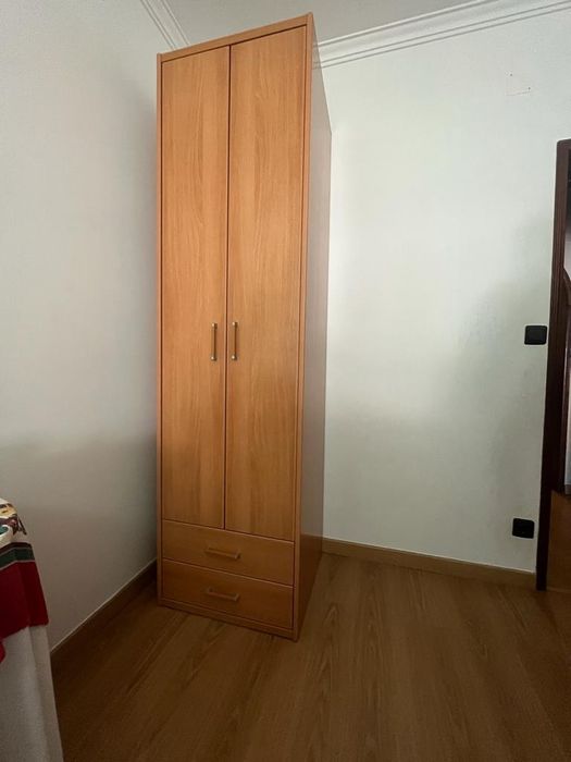 Vendo roupeiro solteiro