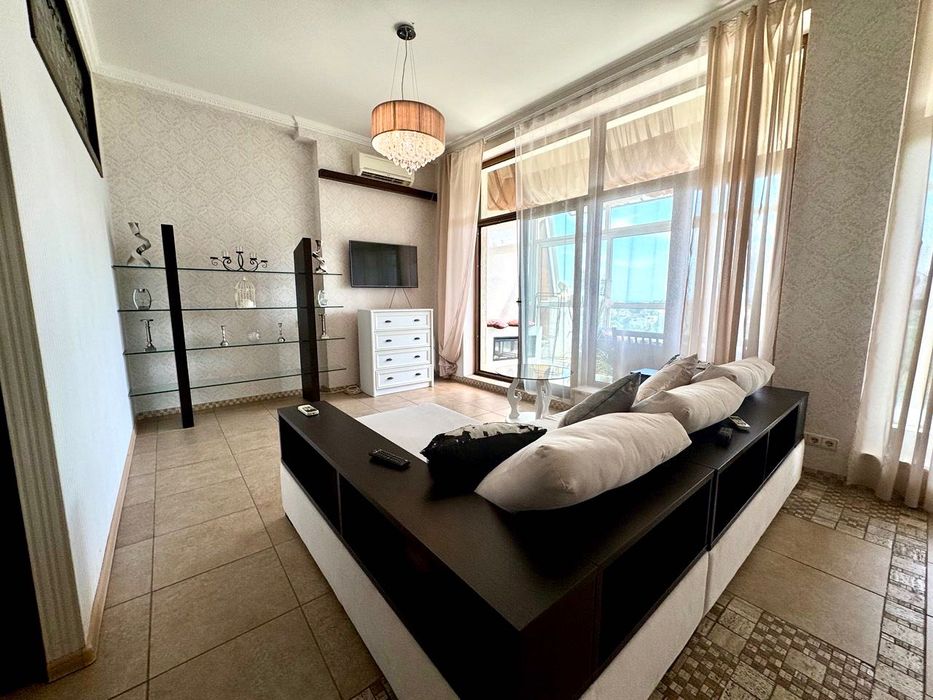 Аркадийский дворец 2 комн.  Панорамный вид моря  огромная Терраса