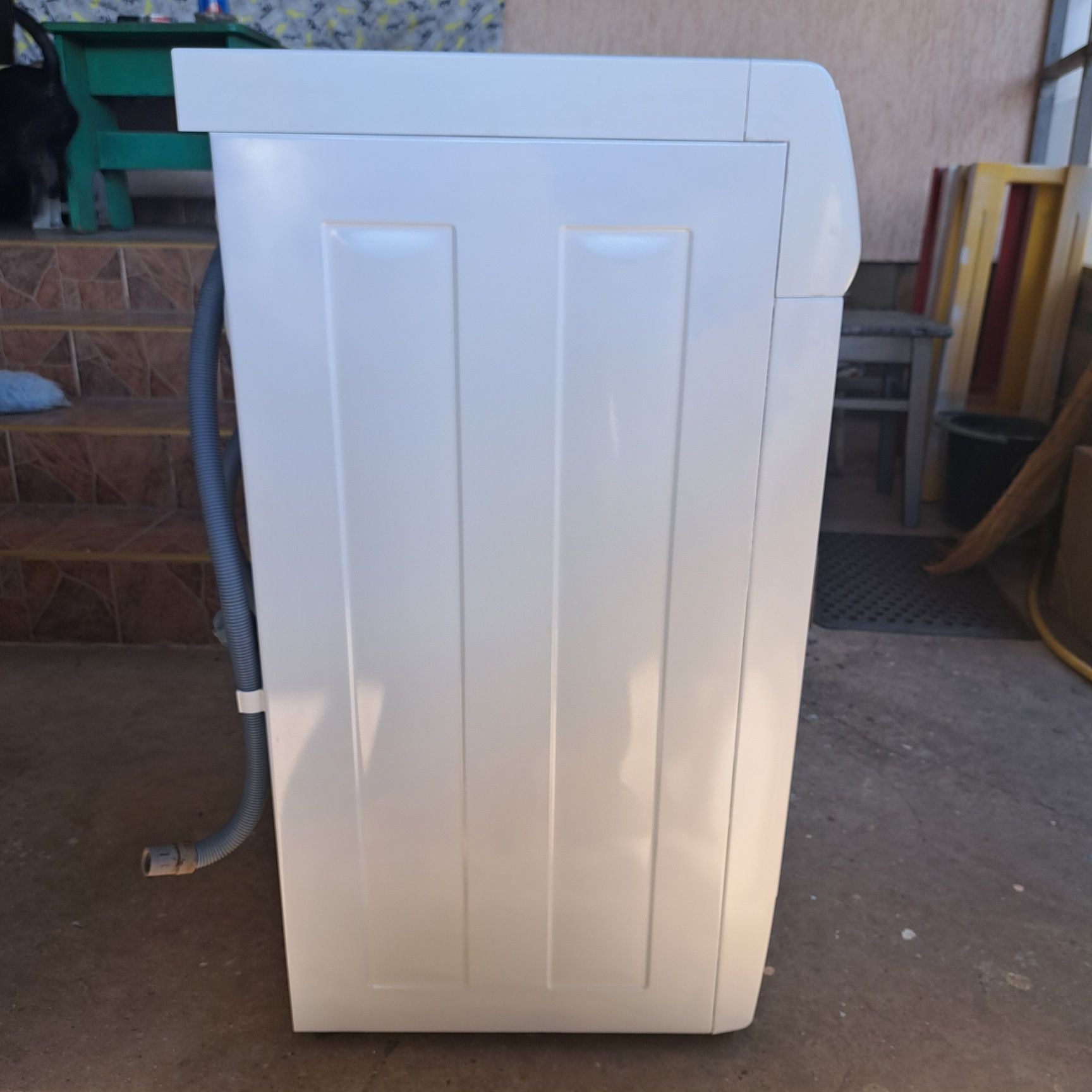 Продам стиральную машину Zanussi ZWSG6100V