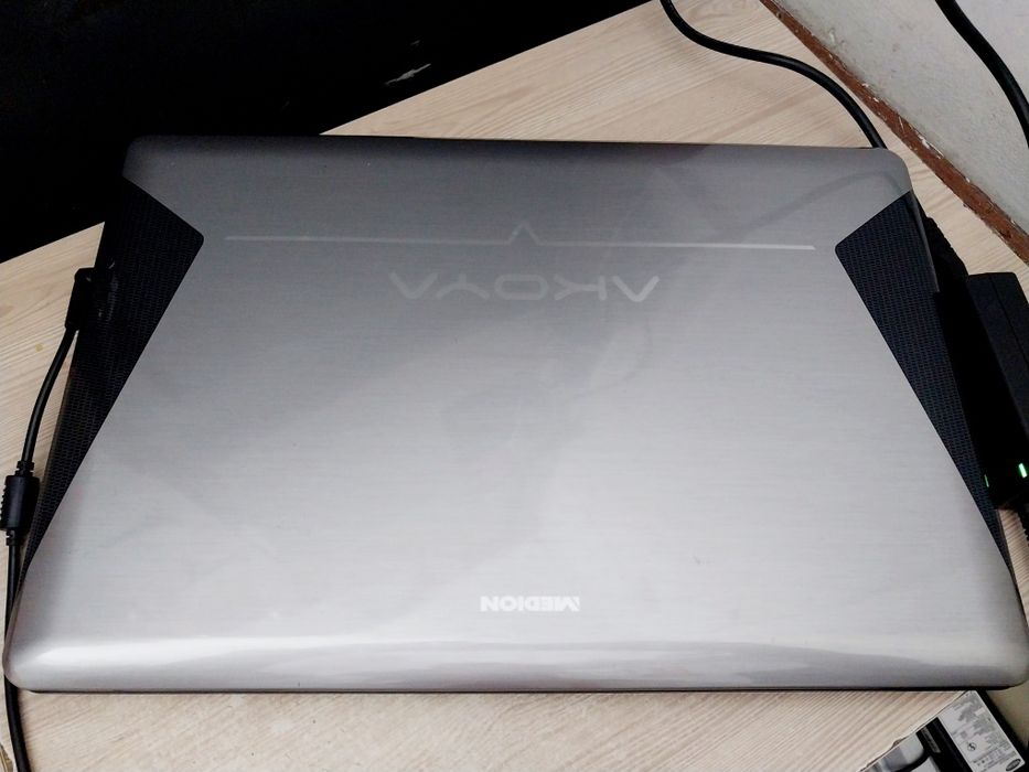 Ноутбук Medion E 7216
