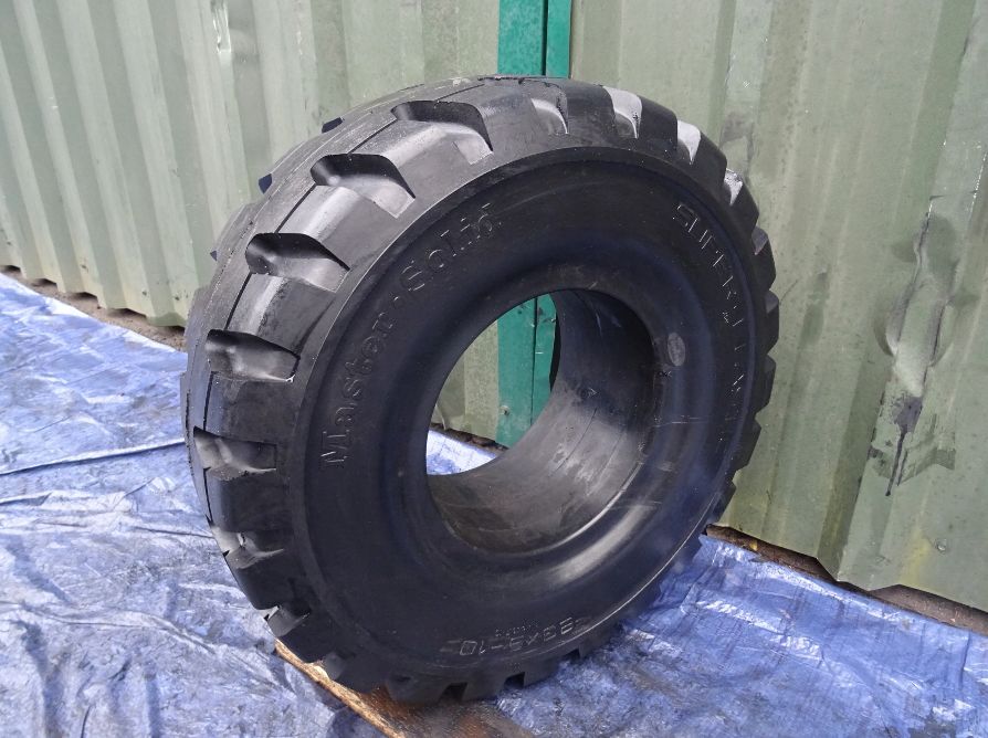 Opona Wózek 225/75 R - 10 23 X 9 Pełna Master